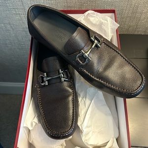 Ferragamo slip on loafers PARIGI style